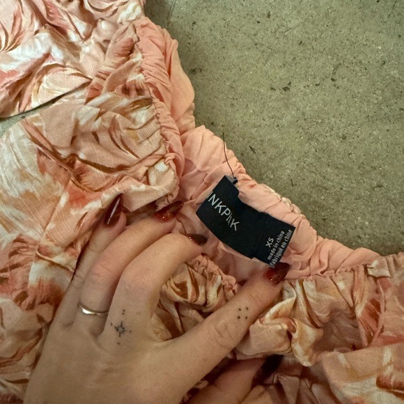 MinkPink Kara Off The Shoulder Top - Picture 3 of 4